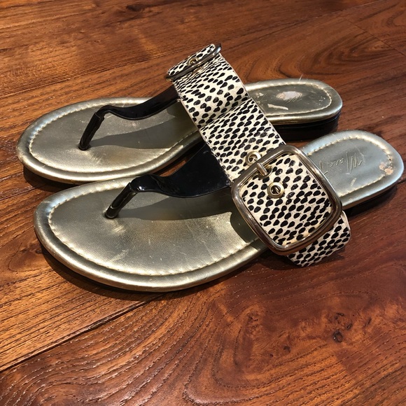 Marc fisher flat T-strap sandals a large buckle closure patented leather sz 8.5 - Picture 6 of 9